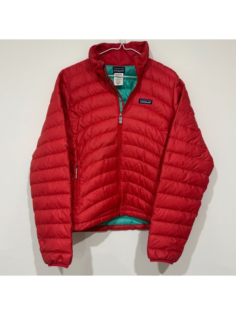 Patagonia Women's Down Sweater Puffer Jacket Red Size M Flawed